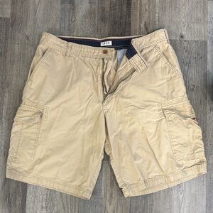 Izod Men's Beige Cargo Shorts